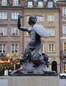 Статуя Мелюсине в Старом Городе Варшавы