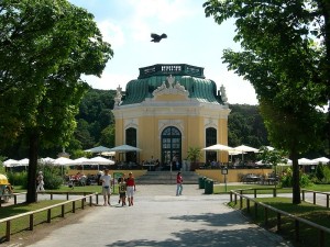 Императорский павильон зоопарка Шёнбрунн