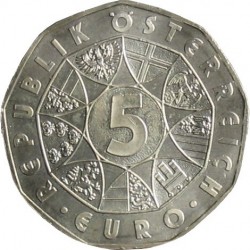 Единый аверс австрийских монет в 5 евро