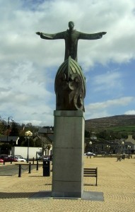 Памятник Святому Брендану в г.Банди (Юж. Ирландия)