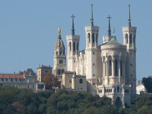 Базилика Нотр-Дам-де-Фурвьер (фр. Basilique Notre-Dame de Fourvière)