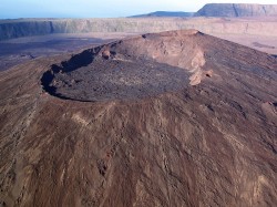 Les deux cratères sommitaux du Piton de la Fournaise