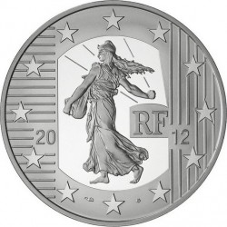 «10 лет евро» — третья серия памятных монет евро