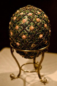 Яйцо Фаберже «Яйцо с решеткой и розами»